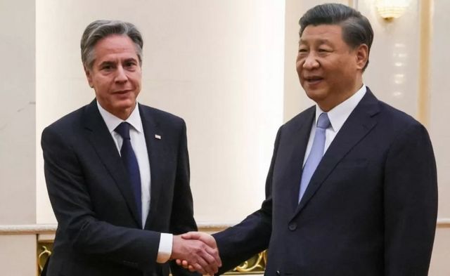 Mu ntangiriro z'uyu mwaka, ushinzwe ububanyi n'amahanga wa Amerika Antony Blinken (ibumoso) yasuye Ubushinwa ahura na Perezida Xi Jinping